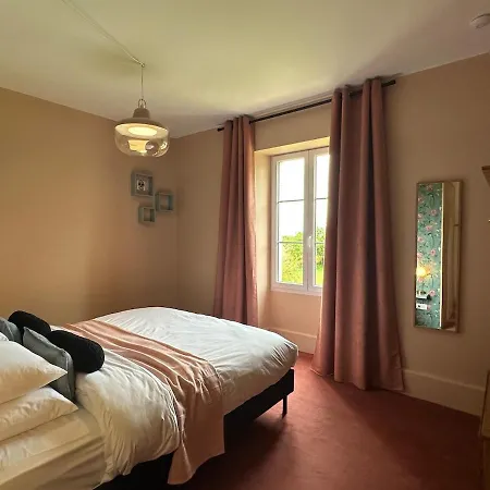 Domaine Belotterie, Rural French Retreat, Sleeps 15 Plus, Pool & Orchard * Chateau-Garnier