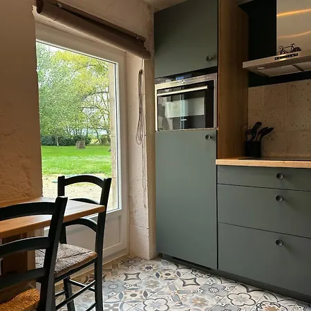 Domaine Belotterie, Rural French Retreat, Sleeps 15 Plus, Pool & Orchard Holiday home *