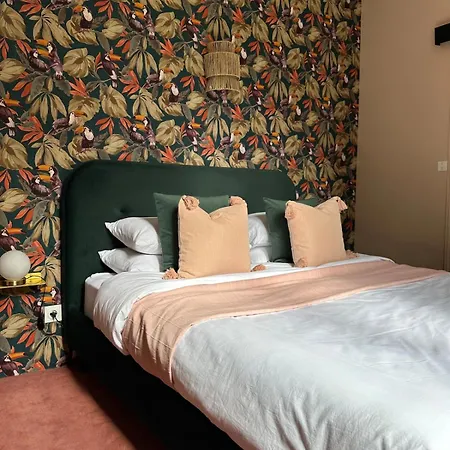 Domaine Belotterie, Rural French Retreat, Sleeps 15 Plus, Pool & Orchard
