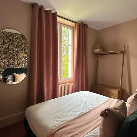 Domaine Belotterie, Rural French Retreat, Sleeps 15 Plus, Pool & Orchard * Chateau-Garnier